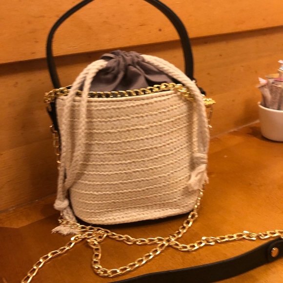 Cute bucket bag - Picture 3 of 7